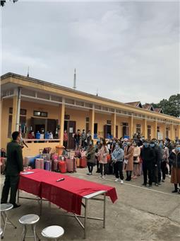 120 công dân được về với gia đình sau cách ly tại Lạng Sơn